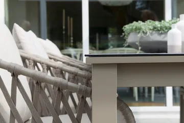 Hillerstorp Jet Set Matbord Utomhus 90 cm Beige - Beige - Utemöbler - Trädgårdsbord & Utebord - Matbord ute