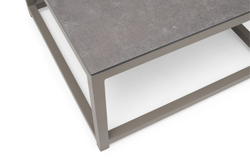 Soffbord Utomhus Hillerstorp Jet Set 70 x 70 cm Beige - Beige - Utemöbler - Trädgårdsbord & Utebord - Sidobord utomhus
