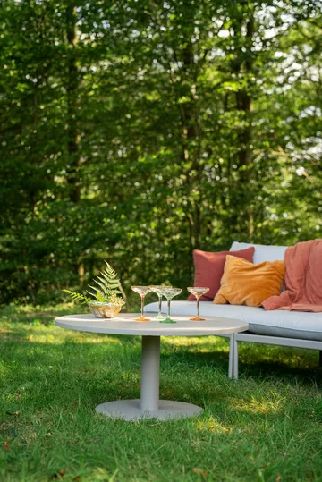 Hillerstorp Näsby Soffbord Utomhus Ø80 cm Sand - Sand - Utemöbler - Trädgårdsbord & Utebord - Soffbord utomhus & loungebord