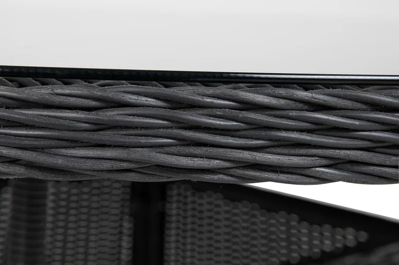 Marcus Stort Runt Matbord Utomhus 140 cm – Utebord i konstrotting med glasskiva för Uteplats och Trädgård - Svart - Utemöbler - Trädgårdsbord & Utebord - Matbord ute