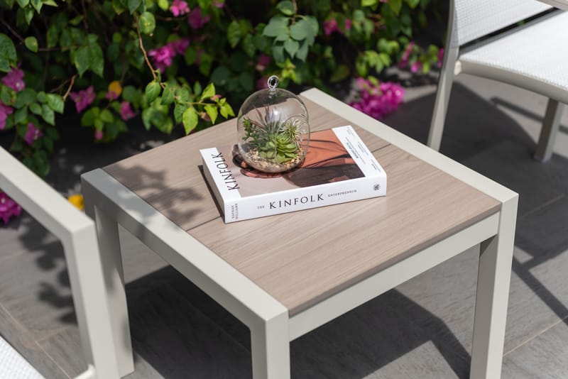 Sidobord för utomhusbruk Urbanite 50*50 cm - Ljusgrå - Utemöbler - Trädgårdsbord & Utebord - Sidobord utomhus