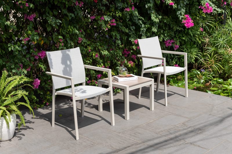 Sidobord för utomhusbruk Urbanite 50*50 cm - Ljusgrå - Utemöbler - Trädgårdsbord & Utebord - Sidobord utomhus