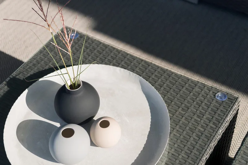 MADISON Soffbord och Loungebord Utomhus 64 cm Konstrotting Glas - Svart - Utemöbler - Trädgårdsbord & Utebord - Soffbord utomhus & loungebord