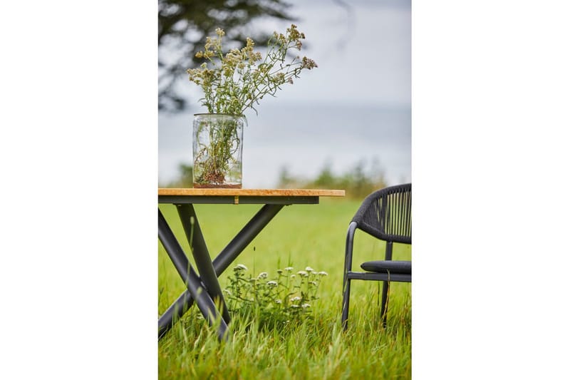 Utebord Hillerstorp Ekeryd Ø110 cm - Utemöbler - Trädgårdsbord & Utebord - Matbord ute