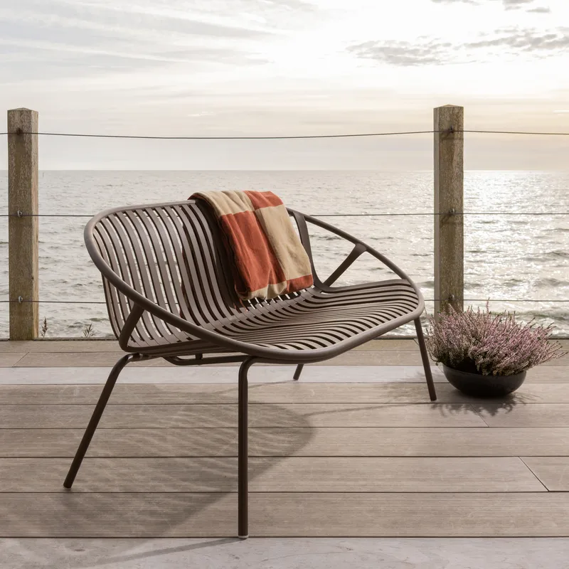 Bänk Bruce 134 cm Utomhus - Lila/Brun - Utemöbler - Utesoffor & bänkar - Trädgårdssoffa