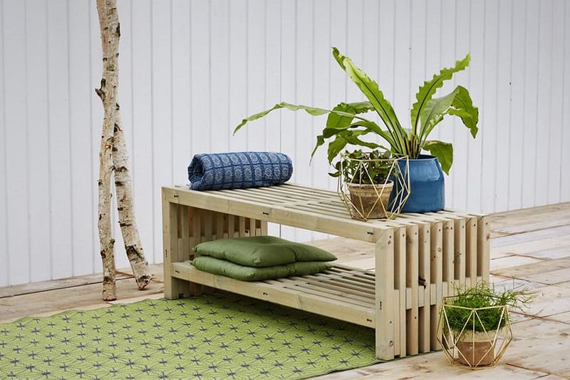PLUS Rustik trallBänk Utomhus Design 138x49x45cm m/hylla - Furu|Gran - Utemöbler - Utesoffor & bänkar - Trädgårdsbänkar