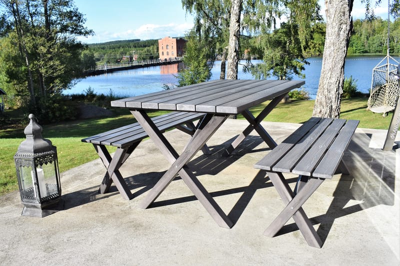 SCOTTSDALE Bord 150 cm + 2 Bänkar 140 cm Shabby Chic - KWA - Utemöbler - Utesoffor & bänkar - Trädgårdsbänkar