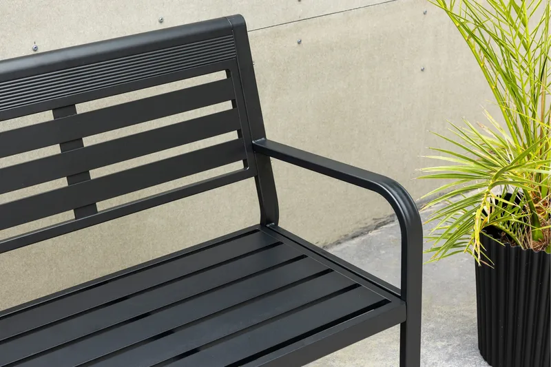 Elvas Utebänk - Svart - Utemöbler - Utesoffor & bänkar - Trädgårdssoffa