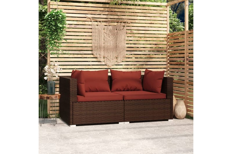 Utesoffa 2-sits med dynor konstrotting brun - Brun/Röd - Utemöbler - Utesoffor & bänkar - Loungesoffa
