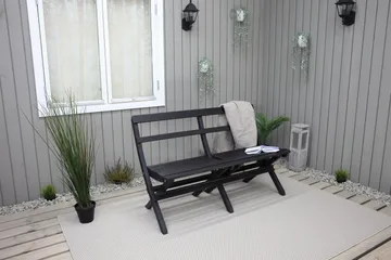 Larios Utebänk 130 cm - Svart - Utemöbler - Utesoffor & bänkar - Trädgårdssoffa