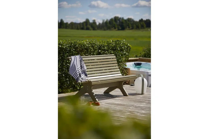 Utesoffa Hillerstorp Lund Antikgrön - Antikgrön - Utemöbler - Utesoffor & bänkar - Trädgårdssoffa