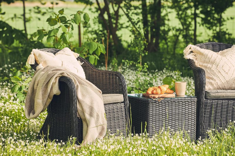 Marcus Light Utefåtölj med Dyna – Loungefåtölj i Konstrotting för Utemöbler - Svart - Utemöbler - Utestolar & fåtöljer - Utefåtöljer & loungefåtöljer