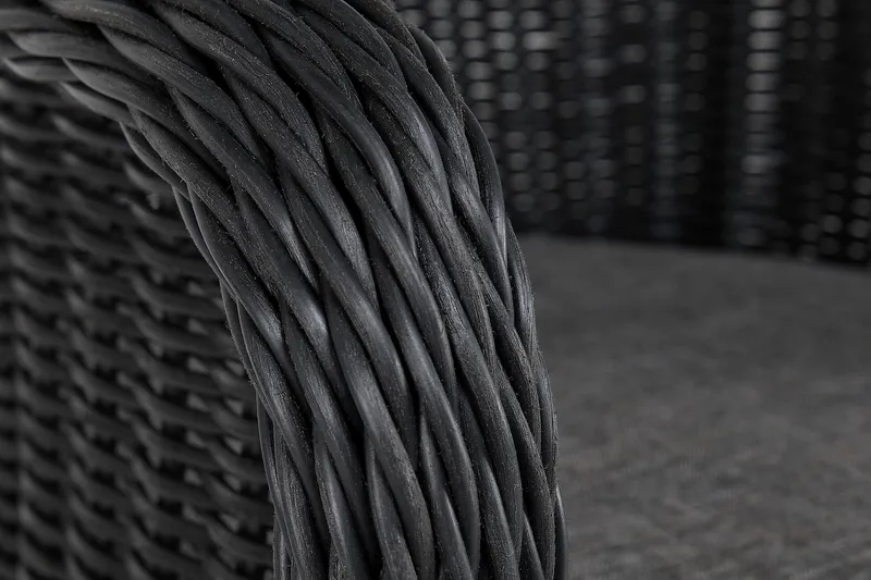 Marcus Light Utefåtölj med Dyna – Loungefåtölj i Konstrotting för Utemöbler - Svart - Utemöbler - Utestolar & fåtöljer - Utefåtöljer & loungefåtöljer