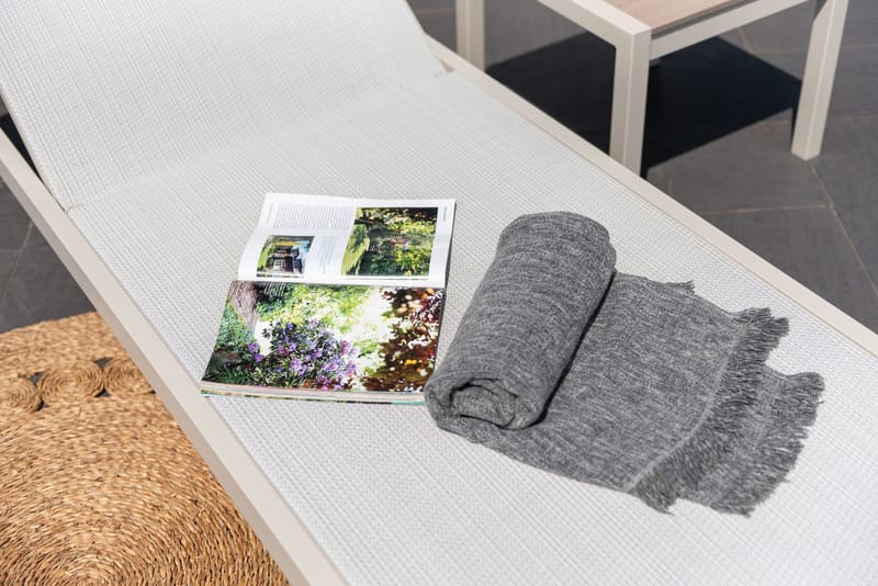 Solsäng för utomhusbruk Urbanite solsäng med hjul - grå - Utemöbler - Utestolar & fåtöljer - Solsängar & solvagnar