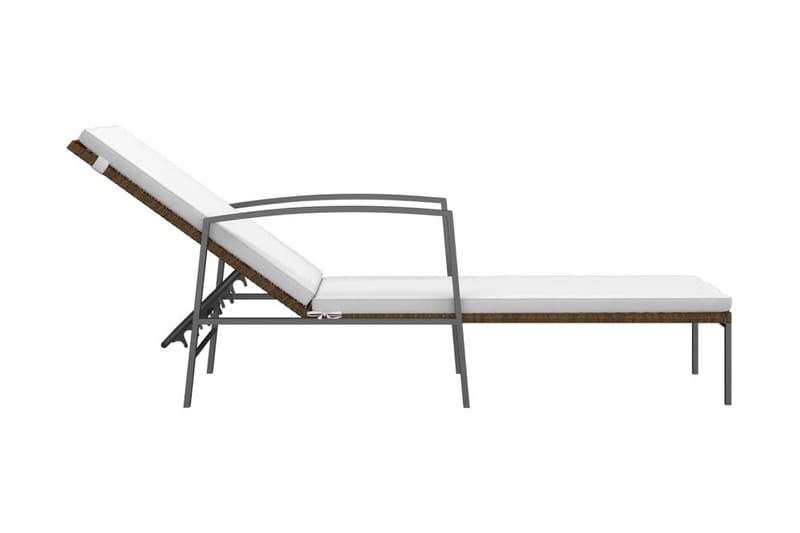 Solsängar 2 st med bord konstrotting brun - Brun - Utemöbler - Utestolar & fåtöljer - Solsängar & solvagnar
