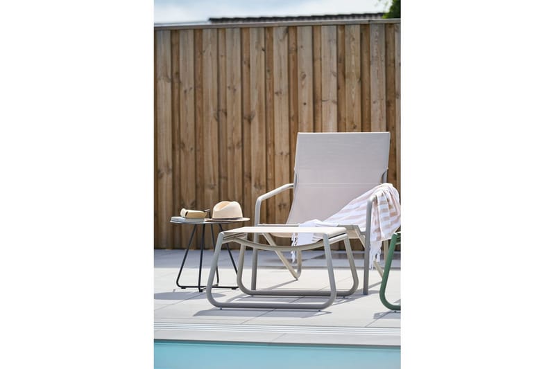 Solstol Hillerstorp Sandholma Beige - Beige - Utemöbler - Utestolar & fåtöljer - Solstol
