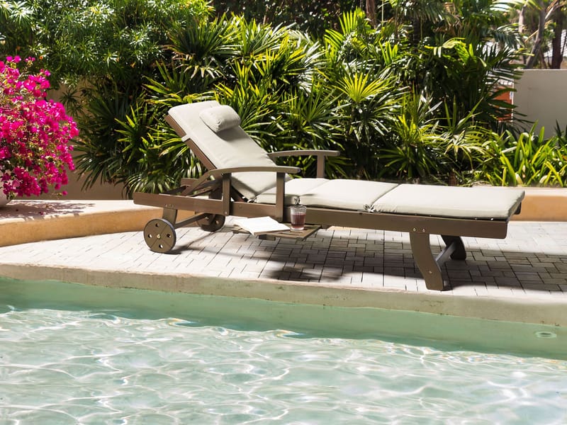 Solstol utomhus med Dyna Amantea Premium II Akaciaträ - Ljusbeige - Utemöbler - Utestolar & fåtöljer - Solsängar & solvagnar