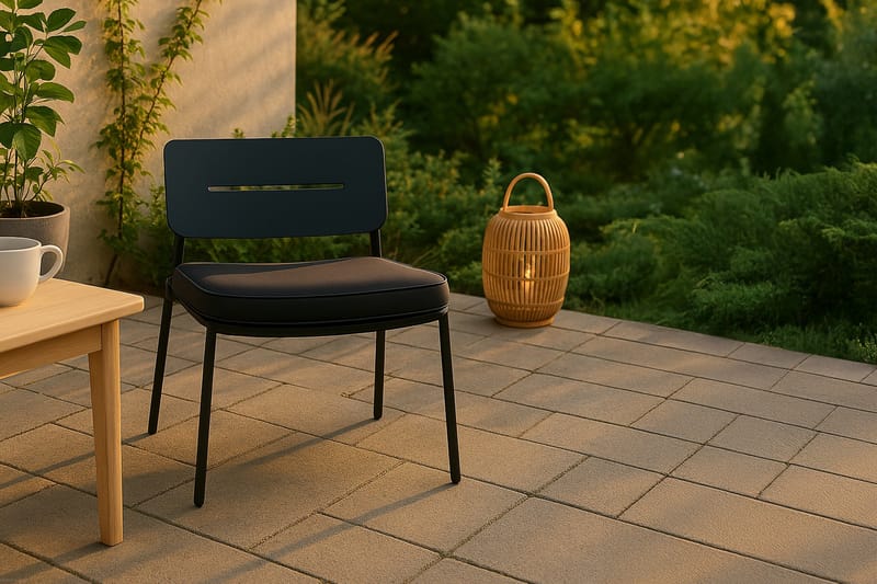 Lina Loungestol Utomhus med Dyna Svart - Venture Home - Utemöbler - Utestolar & fåtöljer - Utefåtöljer & loungefåtöljer