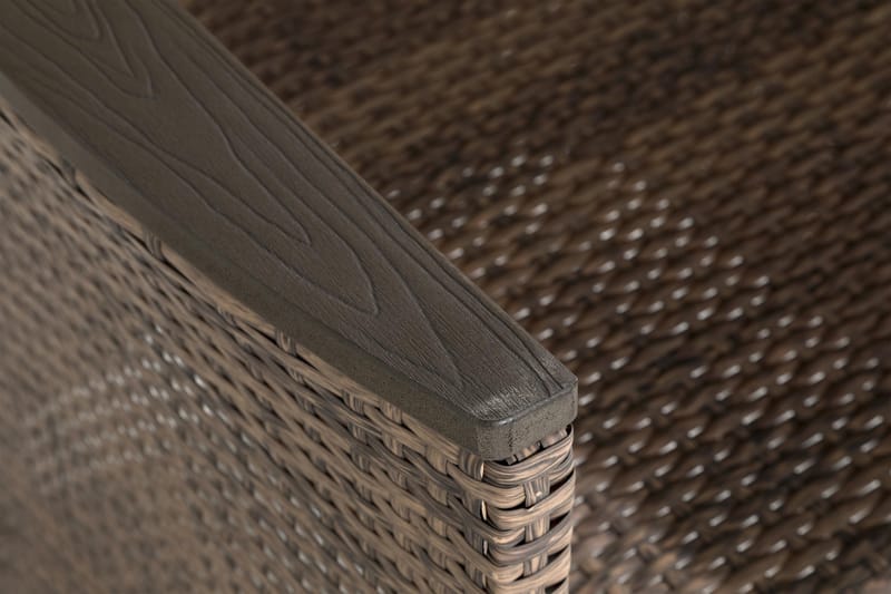 Thor Lyx Utefåtölj med Armledare - Loungefåtölj för Utemöbler i Konstrotting - Brun - Utemöbler - Utestolar & fåtöljer - Utefåtöljer & loungefåtöljer