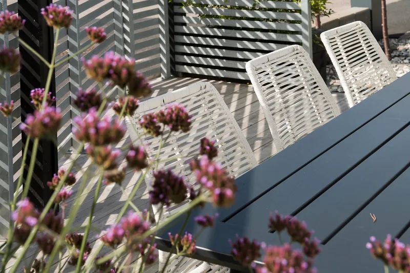 Liljearp Matstol Utomhus Vit - Hillerstorp - Utemöbler - Utestolar & fåtöljer - Matstolar ute